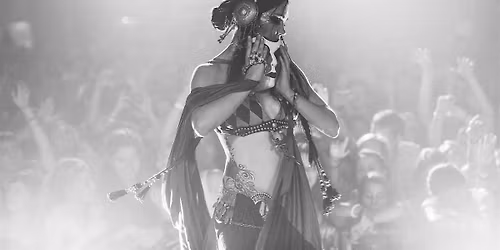 Zoe Jakes: The Timeless Heart