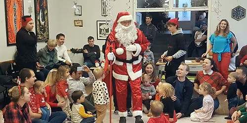 Mikul\u00e1s a Klubh\u00e1zban