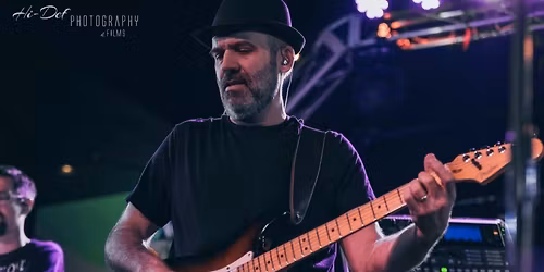 Steve Thomas Live at Scooters