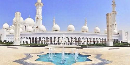 Dubai Dreams : A Luxurious Adventure \n\n