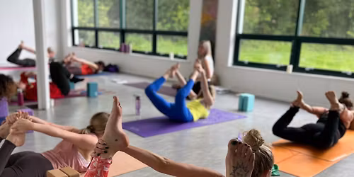 Evolve Yoga Teacher Training 200hrs