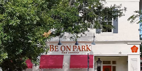 One Purse Shop & Share