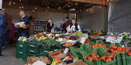 Marktfr\u00fcsht\u00fcck auf dem Bauernmarkt W\u00f6rrstadt