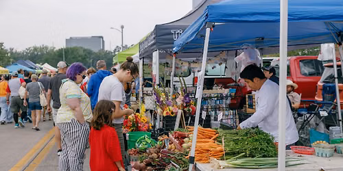 Omaha Farmers Market - Aksarben Village