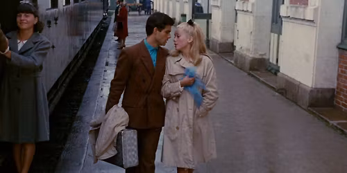 ELVIRE R\u00c9TRO: LES PARAPLUIES DE CHERBOURG LA CINEMA ELVIRE POPESCO