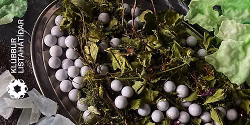 Linked by \u00d3heimsk 