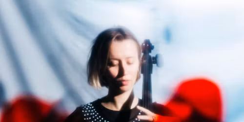 Peau De P\u00eache - Cin\u00e9concert met Nina Vanhoenacker