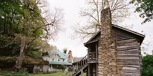 Hot Toddies & Unicorn Hot Chocolate at The Mast Farm Inn