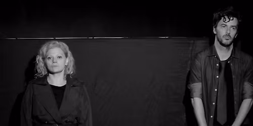 AICI NU SE SIMTE de Lia Bugnar