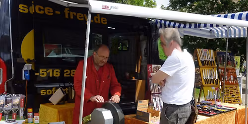 Messer- Scherenschleifer in Ingolstadt am Wochenmarkt 