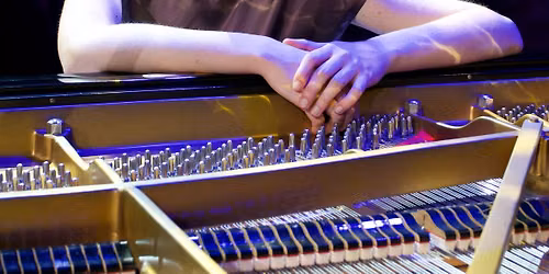 FROM MOZART TO MINIMALISM- MAUREEN VAN IJZERLOO: PIANO