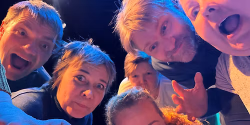 Maunula-talon teatteri: Kakkua jaettavaksi