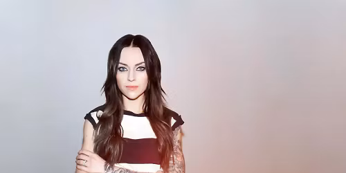 Amy Macdonald, better joy in Swansea