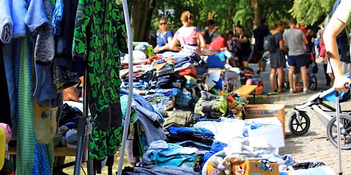 FAMILIENFLOHMARKT IM PARK