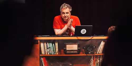 \u201eImmer Gl\u00fcck ist K\u00f6nnen! Zeiglers wunderbare Welt des Fu\u00dfballs \u2013 LIVE\u201c \u2022 Schlachthof Wiesbaden