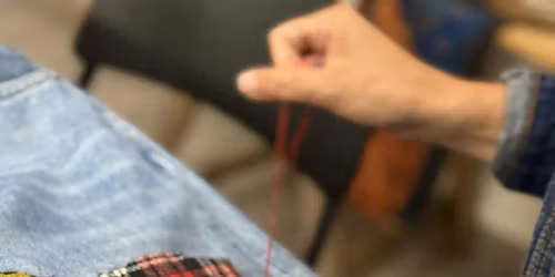 Transforma tus viejos jeans en una prenda exclusiva