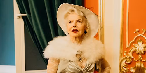 Recital Jolanty Janus - gwiazdy Salonu Artystycznego Senior\u00f3w z \u201e13 Muz\u201d