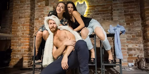 Teatru de cafenea: "Dragostea dureaz\u0103 o s\u0103pt\u0103m\u00e2n\u0103"