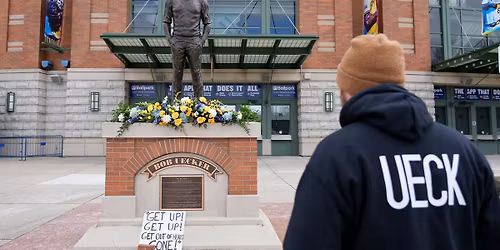Parking Milwaukee Brewers at Kansas City Royals