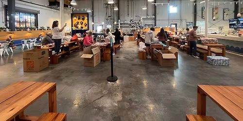 Tiger Santa Wrapping Event