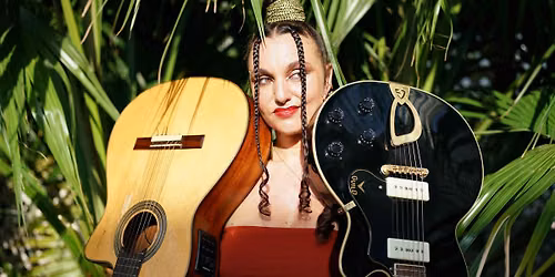 Sariyah Idan (trio) at Island Cafe [Toronto Island]