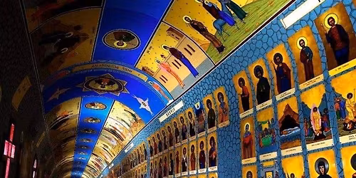 Pelerinaj la Tunelul celor 365 Sfin\u021bi \u0219i Prislop