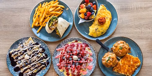 Eat, Meet, & Greet: Honey Berry Pancake & Cafe