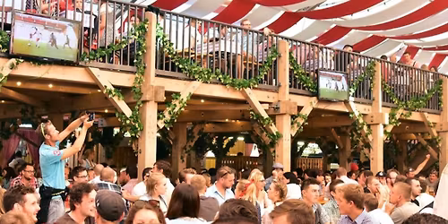 Maidult im Hahnzelt mit Kreiz&Quer Tanzlmusi