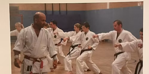 KARATE JUTSU FOR BEGINNERS- Techniques to white belt\/red stripe\u201d