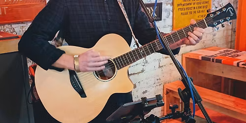 Lee Richards acoustic set at Chew's Yard