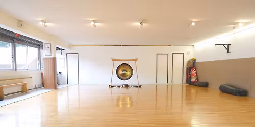 "Bain de Gong" \u00e0 Marseille 9e (1h15, 15\u20ac, R\u00e9servation au 06.59.04.82.33)