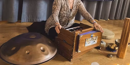 Mantra S\u00e5ng & Soundhealing