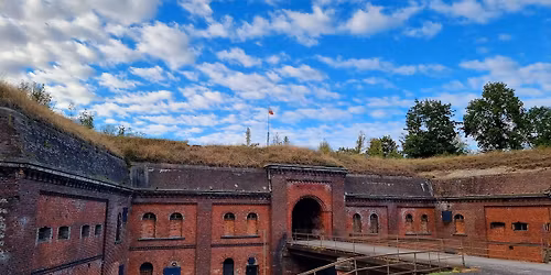 Zwiedzanie podziemii Fortu VI w Poznaniu, godz. 12 i 15\u23f0\ufe0f