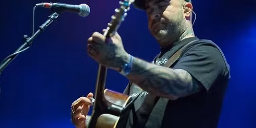 Aaron Lewis and the Stateliners