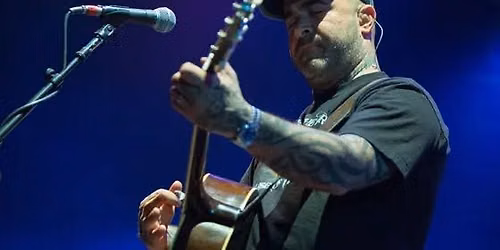 Aaron Lewis and the Stateliners