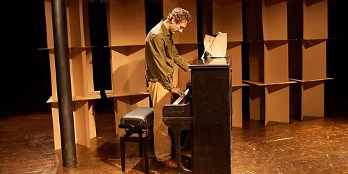 Theater \u00abCHL\u00d6ISU \u2013 Die Wirklichkeit ist nicht alles\u00bb