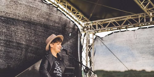 Live Singer - Steph Willis (World Cup Warm-up)