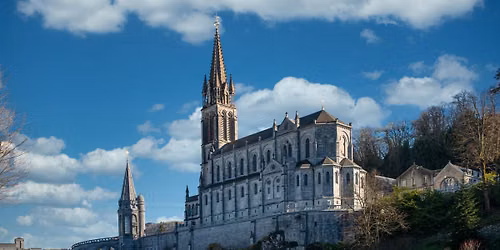 Lourdes \u00e9s a francia Baszkf\u00f6ld