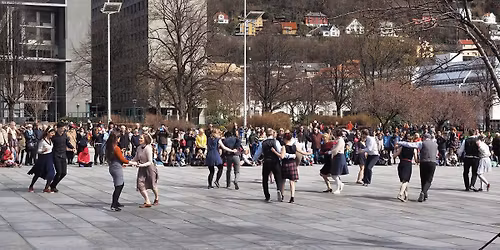 Lindy Hop 8 Uker Kurs (V\u00e5r) (Nybegynner og Litt-\u00f8vet)