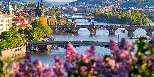 PRAGUE ENTRE AMIS