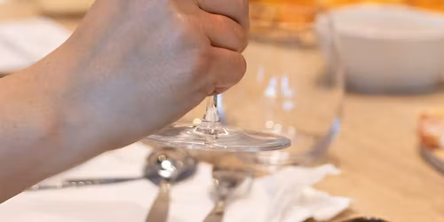 \ud83c\udf77 Soir\u00e9e \u201cGLOU GLOU\u201d