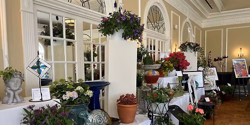 Des Fleurs Plant Sale and Auction