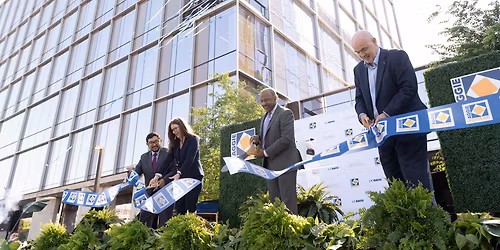 Parking Eric Comstock