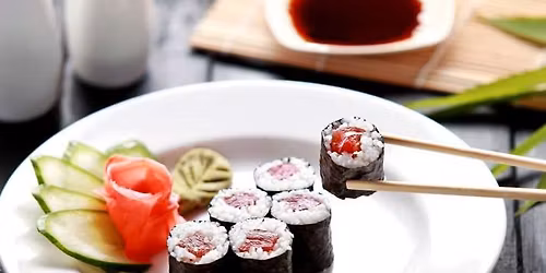 Hand Rolled Sushi From Scratch\t