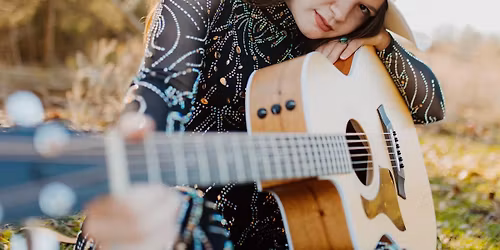Isabella Love (REGIONAL ARTIST)