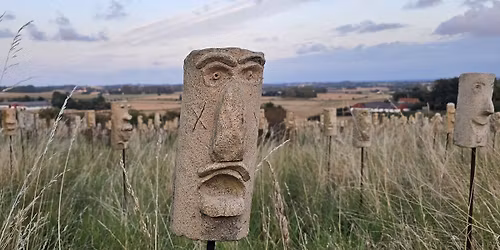 Vin og vandring 21. april - H\u00f8ve Skov, Veddinge Bakker og Esterh\u00f8j, 11 km.