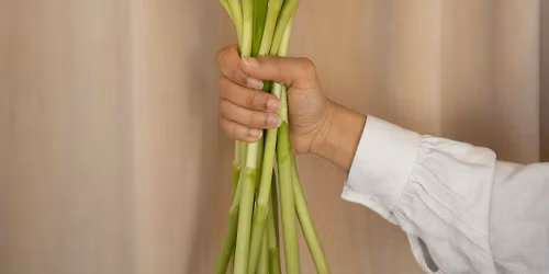 calm kids flower arranging class