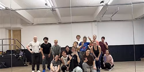 BEGINNER Shuffle Dance Class in Bristol