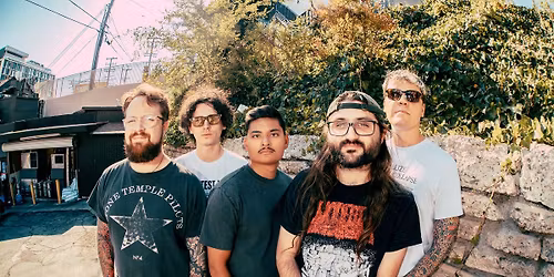 North 2 Shore Presents Hot Mulligan