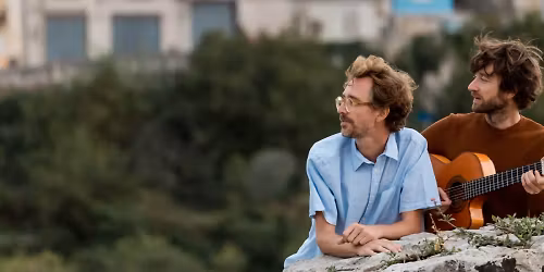 Kings of Convenience in \u6c5f\u6771\u533a